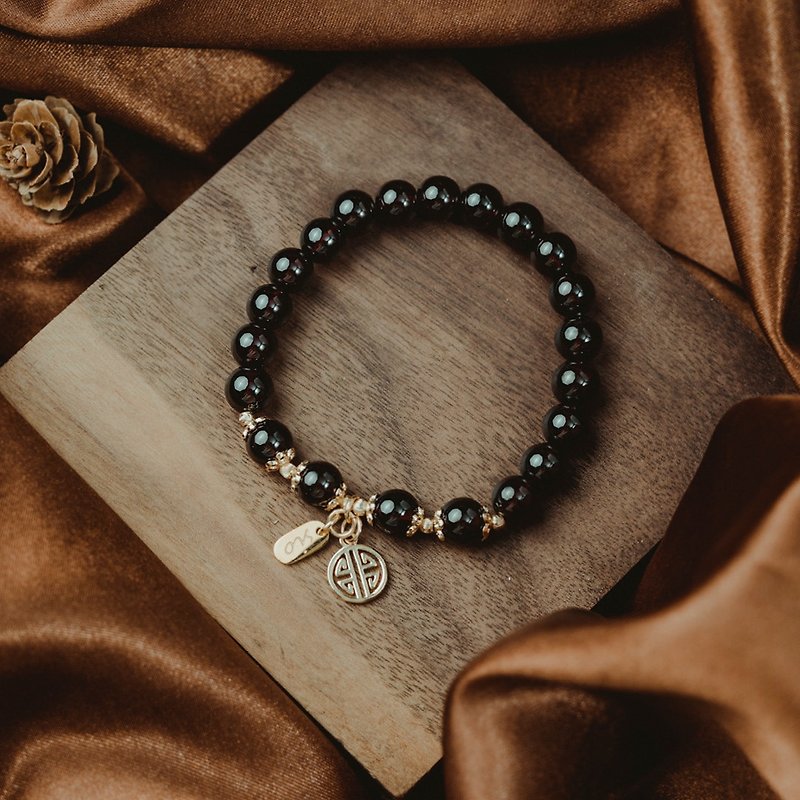 【Pearl】Spring returns to the earth- Stone bracelet with Chinese characters - สร้อยข้อมือ - เครื่องเพชรพลอย สีแดง