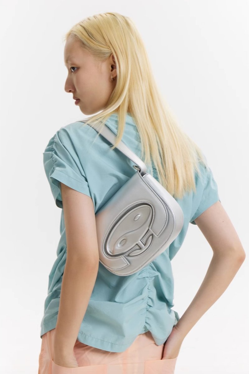 Tai Chi Shoulder Bag 太極小花腋下包/雙鏈單肩包/斜挎包 - 側背包/斜背包 - 其他材質 銀色