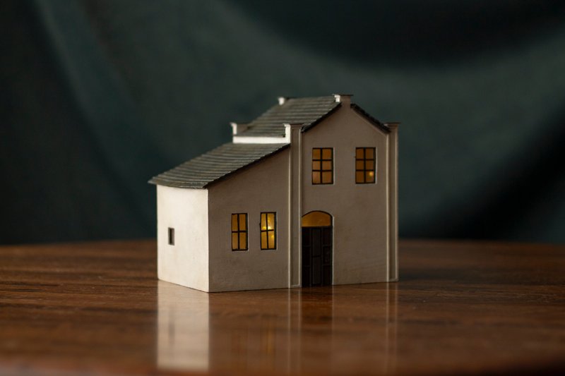 Miniature Handcrafted Botanical Garden House Model - 擺飾/家飾品 - 木頭 白色