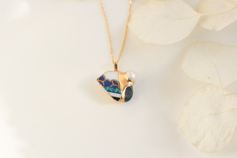 Arita ware Kintsugi Blue Necklace Surgical Stainless Steel chain Hypoallergenic 18K Freshwater pearl Natural stone Traditional craft Pottery fragment a20 - สร้อยคอ - ดินเผา สีน้ำเงิน