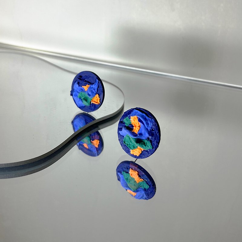 Earrings 71 | Multiverse | Kojima | Acrylic Light Soft Earth - Earrings & Clip-ons - Acrylic Blue