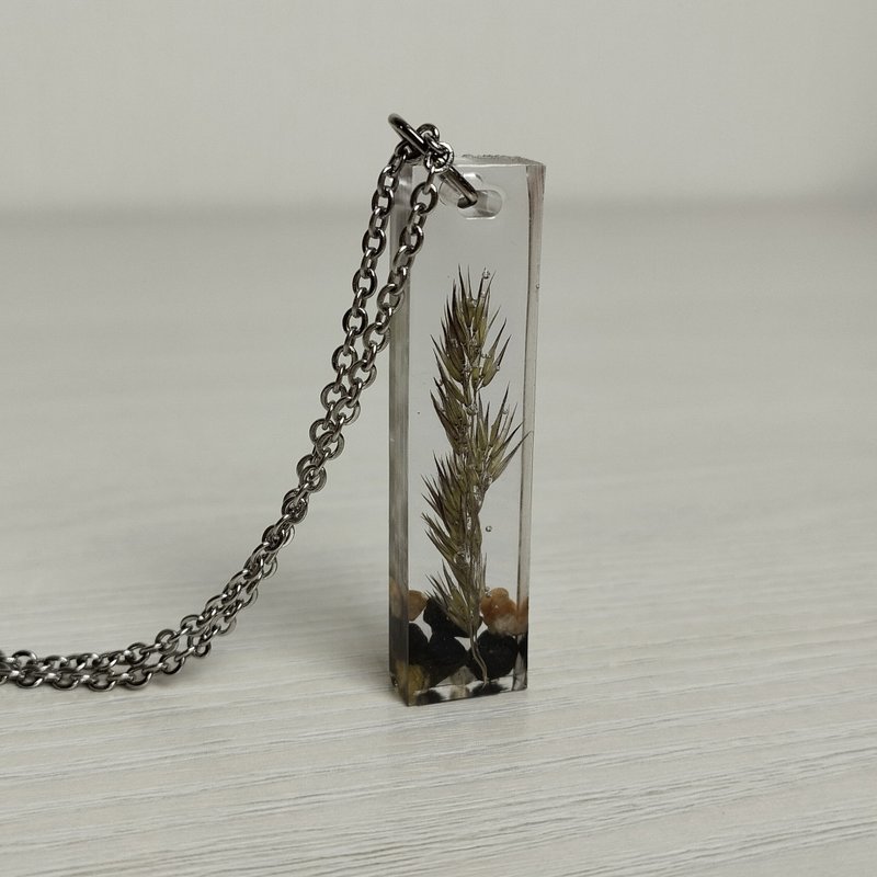 Dry herbs necklace rectangle. Clear resin pendant on stainless steel chain. - สร้อยคอ - เรซิน สีใส