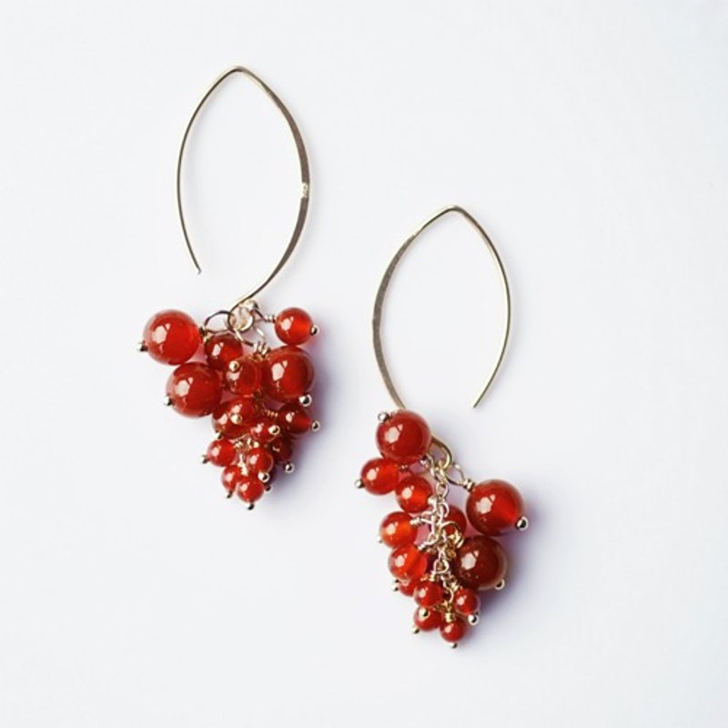 レッドアゲートによる赤スグリの房ピアス　Red currant - 耳環/耳夾/耳骨夾 - 寶石 紅色