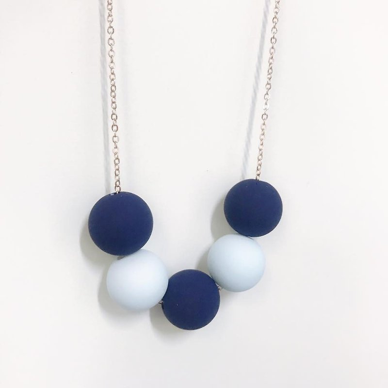 Blue Navy Necklace Christmas Birthday gift Bridal shower - สร้อยติดคอ - วัสดุอื่นๆ สีน้ำเงิน
