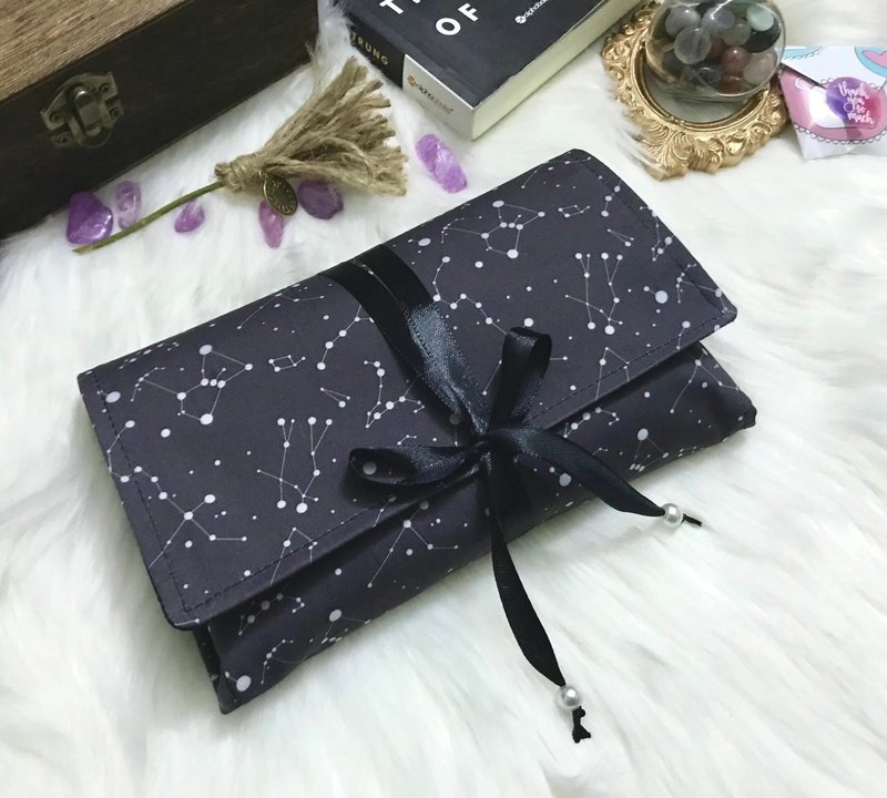 Tarot Bag with Tarob – Constellation Style - กระเป๋าเครื่องสำอาง - วัสดุกันนำ้ 