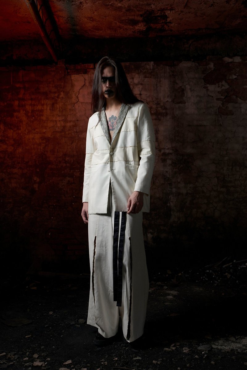 Beige blazer with burnt edges (181J03) - Women's Blazers & Trench Coats - Wool White