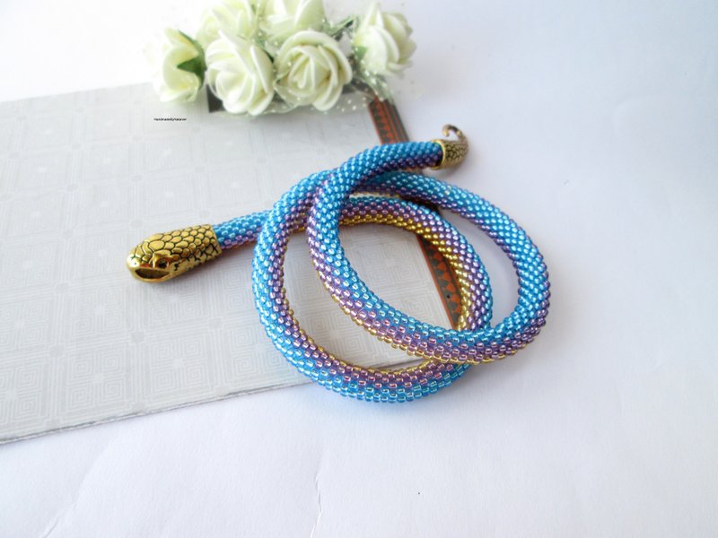 Blue purple Snake necklace bracelet Ouroboros jewelry Serpent rope Beaded neckla - สร้อยข้อมือ - วัสดุอื่นๆ หลากหลายสี