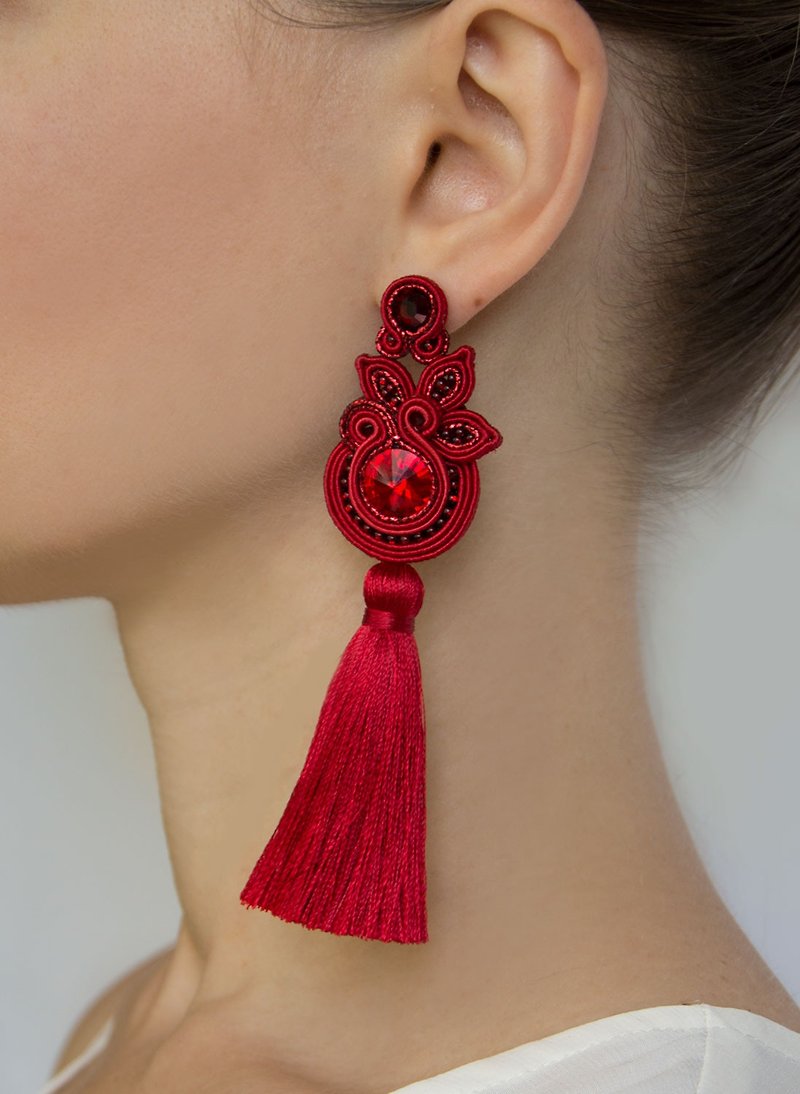 Earrings Bright Long Floral tassel earrings in red color Christmas Gift Wrapping - 耳環/耳夾 - 其他材質 紅色