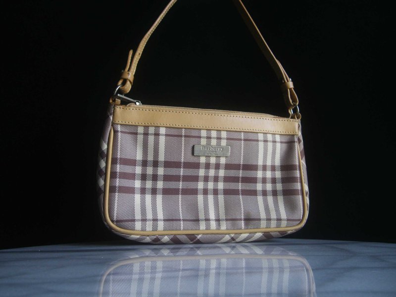 【老時光 OLD-TIME】早期二手老包日本製Burberry肩背包 - 手袋/手提包 - 其他材質 多色
