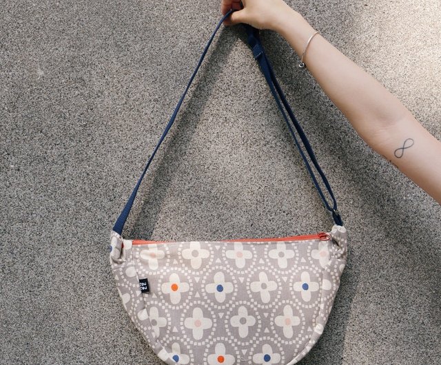 ★TOUT Y EST★ OZ Mini Half Moon Canvas Cross Bag 2color OZM Mini Half Moon Bag with Knots - ann kurz