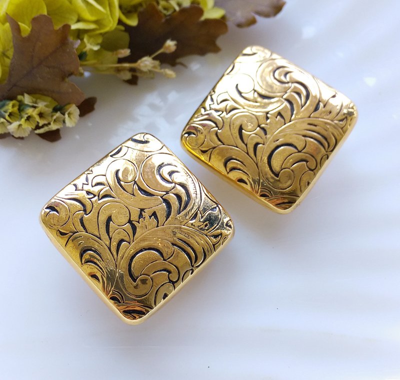 Vintage Jewelry 西洋古董飾品 花草壓紋  夾式耳環 - 耳環/耳夾/耳骨夾 - 其他金屬 金色