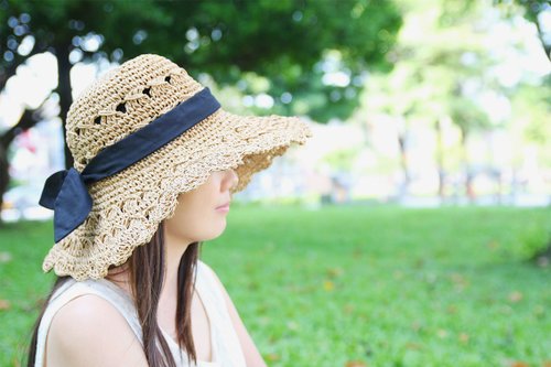 Natural Straw Bow – Rebecca Hillis Millinery