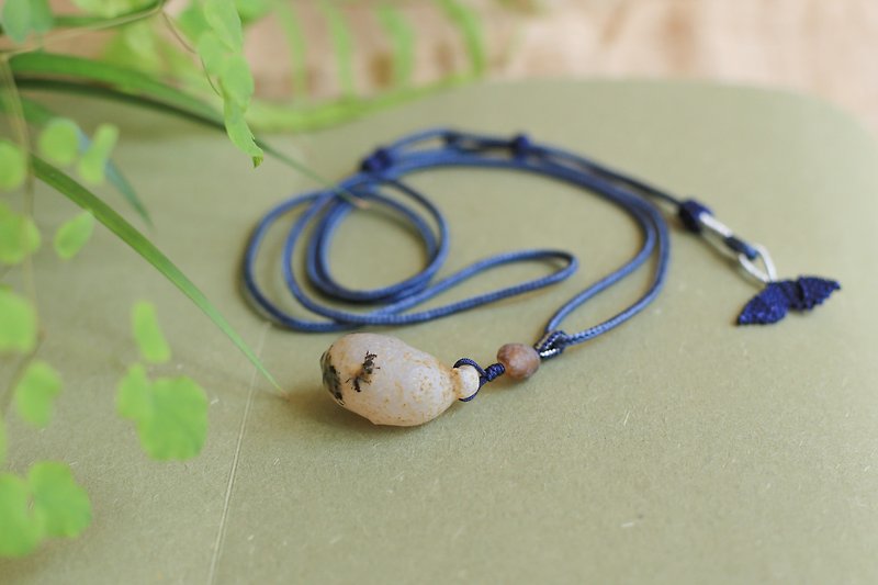 Spring and Autumn Handmade | Baishan | Gobi Raw Stone Agate Natural Stone | Fully Handmade Kumihimo Pendant - Necklaces - Stone 