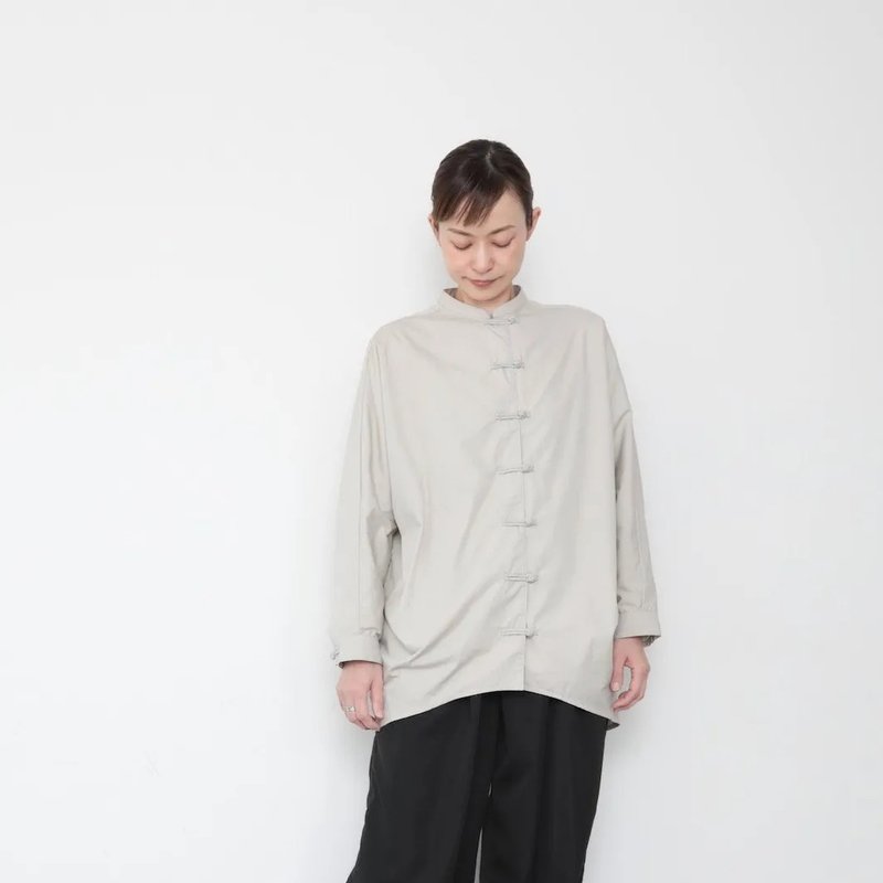 OMAKE.jp 落肩盤釦襯衫KnotButtonShirt 灰白 - 女襯衫 - 棉．麻 白色