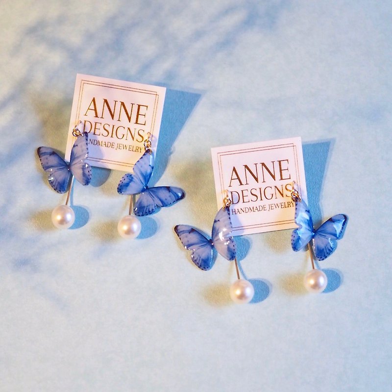 Light Blue Butterfly Earrings With Pearl, Dainty 14k Gold Fill / Deformed hook - ต่างหู - วัสดุอื่นๆ สีน้ำเงิน
