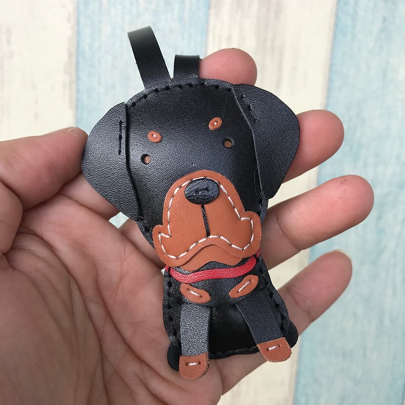 Healing small things black cute Swiss dog hand-stitched leather charm small size - พวงกุญแจ - หนังแท้ สีดำ