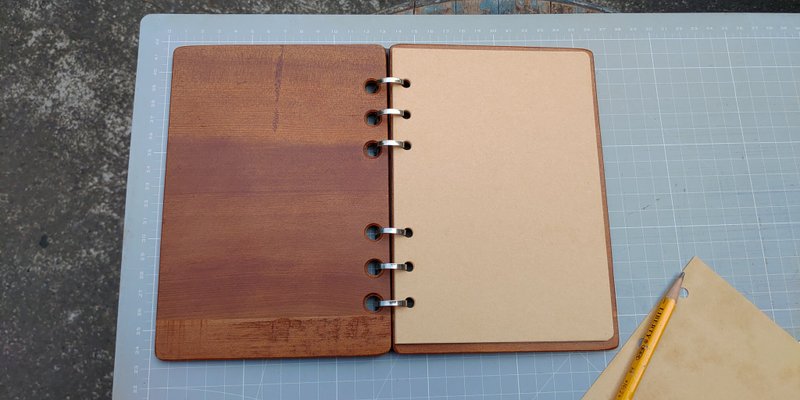 Taiwan Xiao Nan Handmade Log Six-hole Loose-leaf Notebook Notepad (Sao Nan) - Notebooks & Journals - Wood 