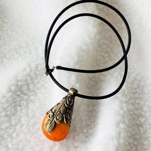 中国古代チベットの古いシルバー象眼細工の蝋の小さなペンダント