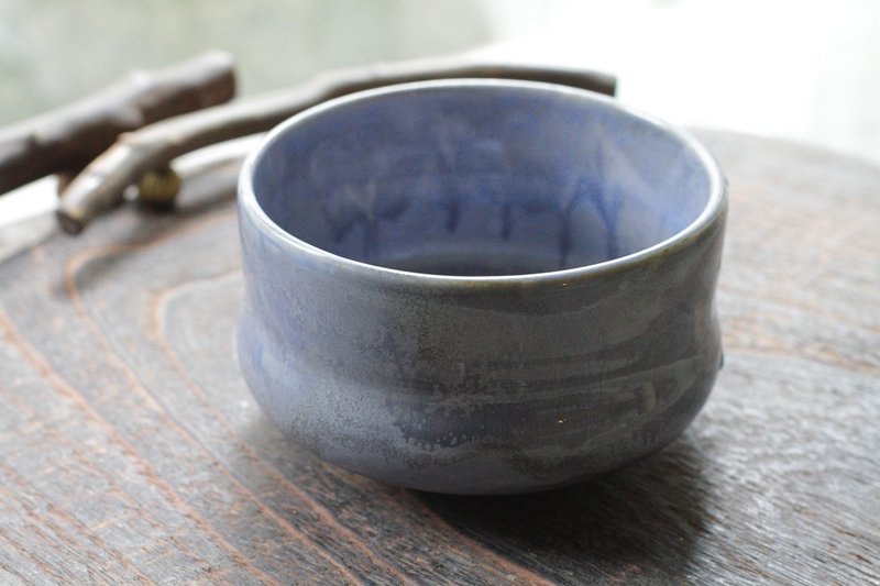 手拉坏絕美紫色抹茶碗/茶碗/陶碗/茶杯 - 茶壺/茶杯/茶具 - 陶 紫色