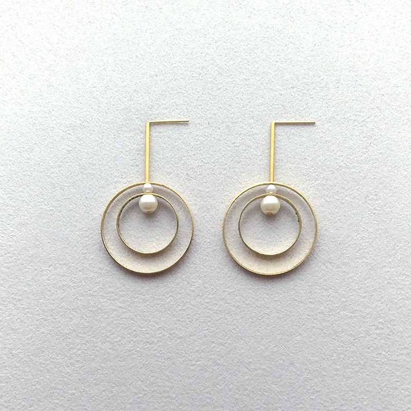 1- e045- rotation pin Bronze pearl clip earrings - ต่างหู - ทองแดงทองเหลือง ขาว