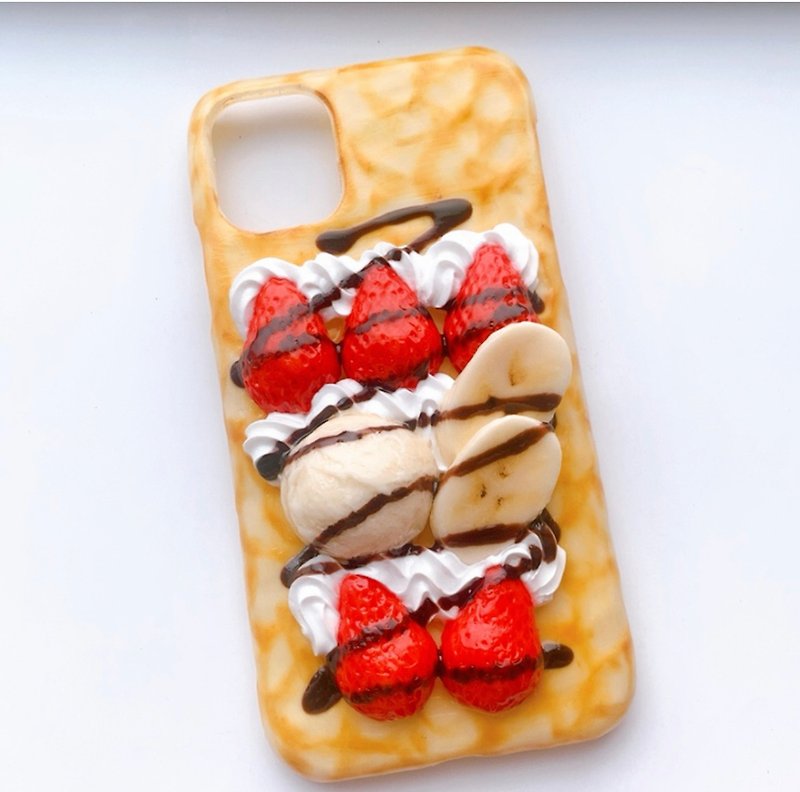 Strawberry chocolate crepe iPhone case - เคส/ซองมือถือ - ดินเหนียว สีเหลือง