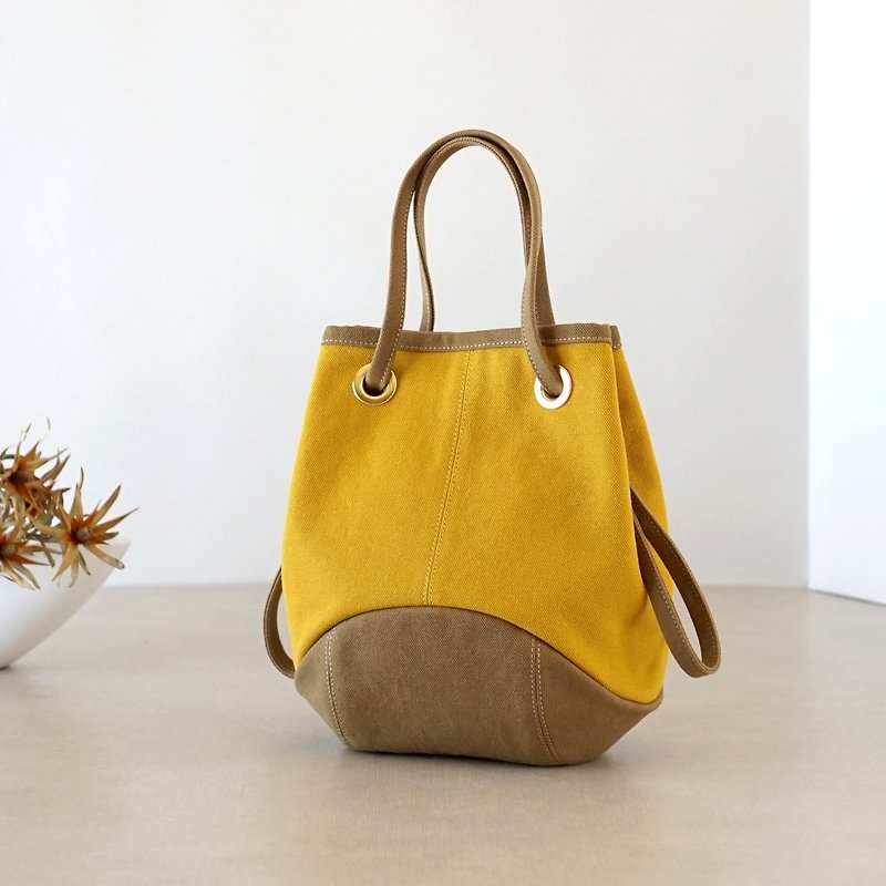 Puppy / Mustard Yellow x Brown Beige [Made to Order] Trocco Canvas Bag - กระเป๋าแมสเซนเจอร์ - ผ้าฝ้าย/ผ้าลินิน สีเหลือง