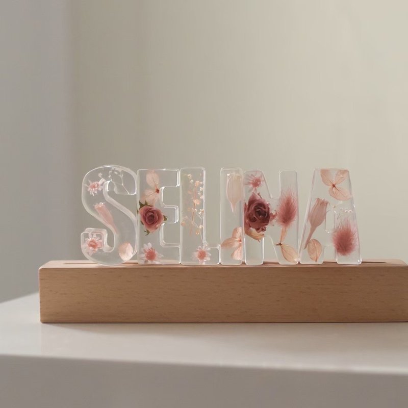 /Letter Night Light/Birthday Gift Graduation Valentine’s Day Opening Chinese Valentine’s Day Night Light Bridesmaid Ceremony Congratulations - ช่อดอกไม้แห้ง - เรซิน หลากหลายสี