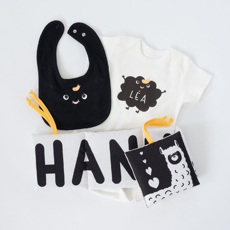 Black and white cloth book + bib + onesies gift box set - ของขวัญวันครบรอบ - ผ้าฝ้าย/ผ้าลินิน ขาว