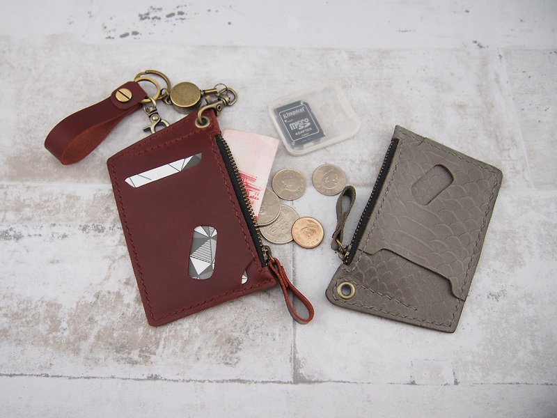 ID holder/retractable/leather/customized - ที่ใส่บัตรคล้องคอ - หนังแท้ 