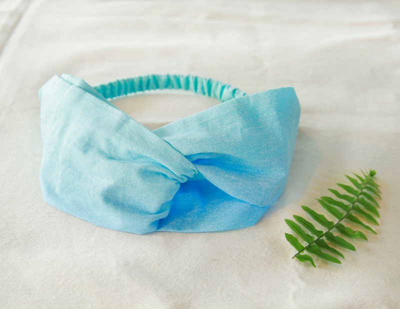 [Color of the hair band] - Japan retro texture cloth / snow blue blue gradient layer - Hair Accessories - Cotton & Hemp Blue