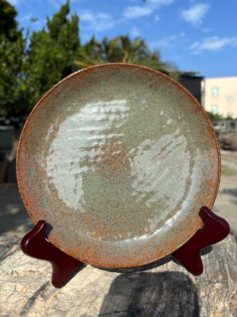 Embossed Round Plate - จานและถาด - ดินเผา สีนำ้ตาล