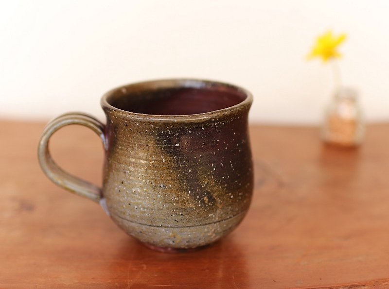 Bizen coffee cup (large) c 8 - 048 - Mugs - Pottery Brown