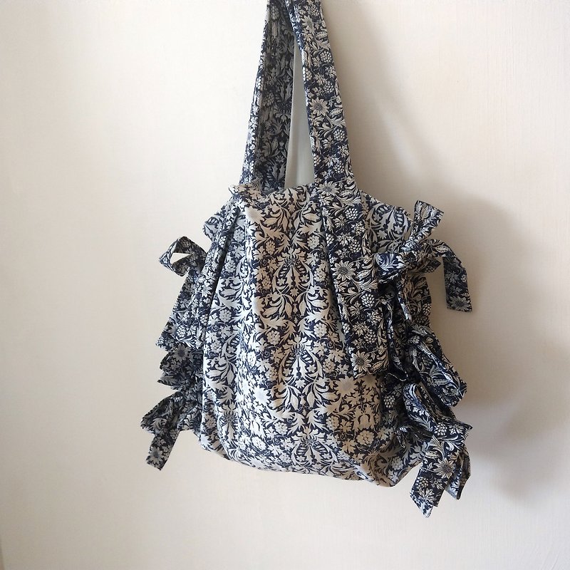 Ribbon Tote (S)  | Indigo Floral - Messenger Bags & Sling Bags - Cotton & Hemp Blue