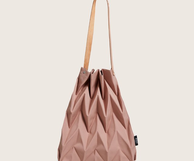 Issey miyake iittala online tote bag