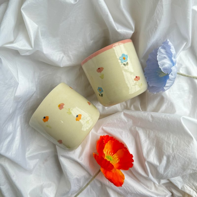 Floral mugs (set) - Mugs - Pottery Multicolor