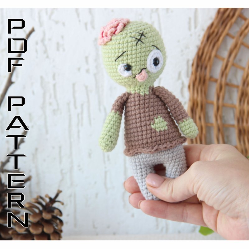 Amigurumi PATTERN Halloween Zombie for dia de los muertos and halloween decor - Knitting, Embroidery, Felted Wool & Sewing - Other Materials White