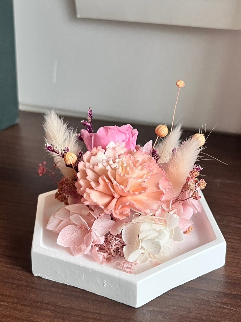 石膏六角擴香花盤 療癒小物・擴香底座 - 香氛/精油/擴香 - 其他材質 粉紅色