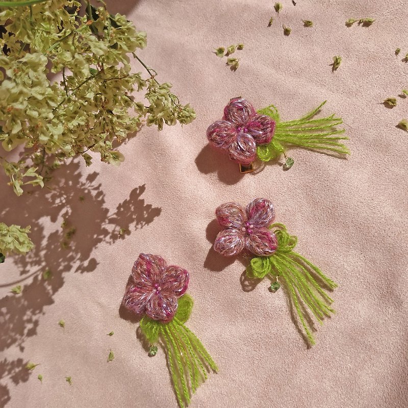: Tea Green Parfait: Morning Lilac Crochet Flower Pin/Hair Clip/Ponytail Hook - เครื่องประดับผม - งานปัก สีม่วง