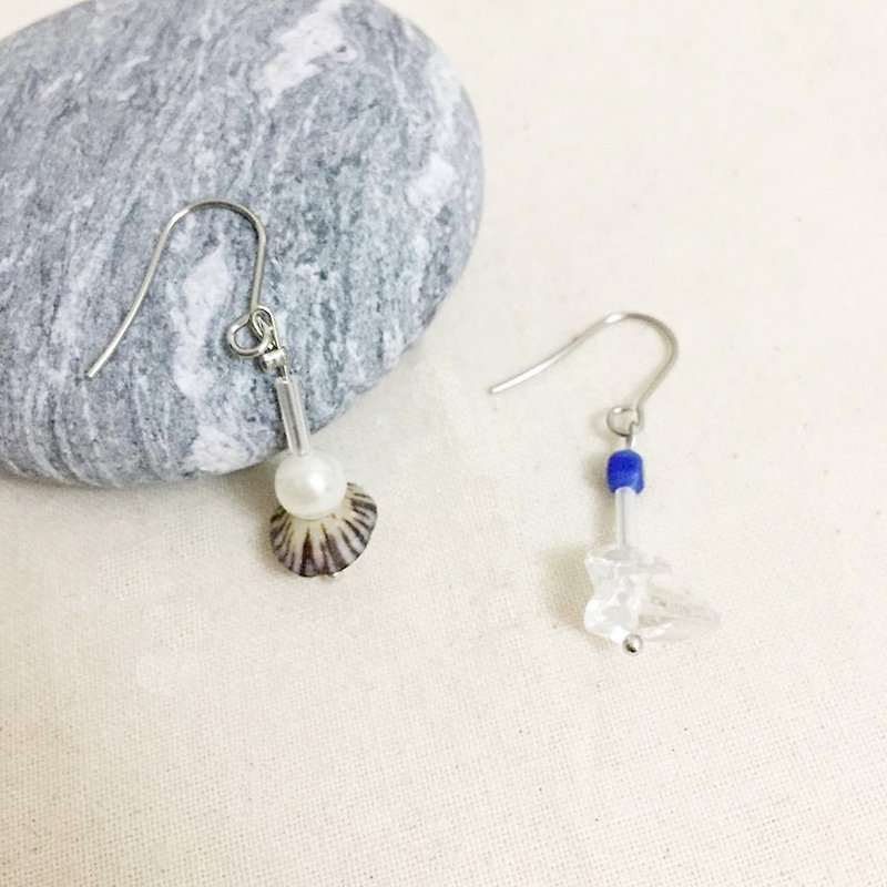 Walking on the beach, blue sky and waves, natural shell ear hook/ Clip-On(Silver) - Earrings & Clip-ons - Shell 