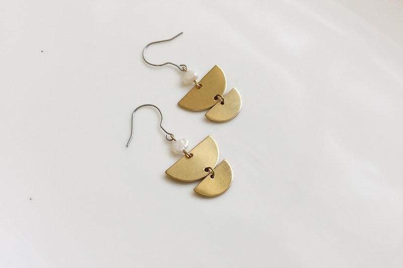 Scandinavian brass earrings - Earrings & Clip-ons - Other Metals Gold