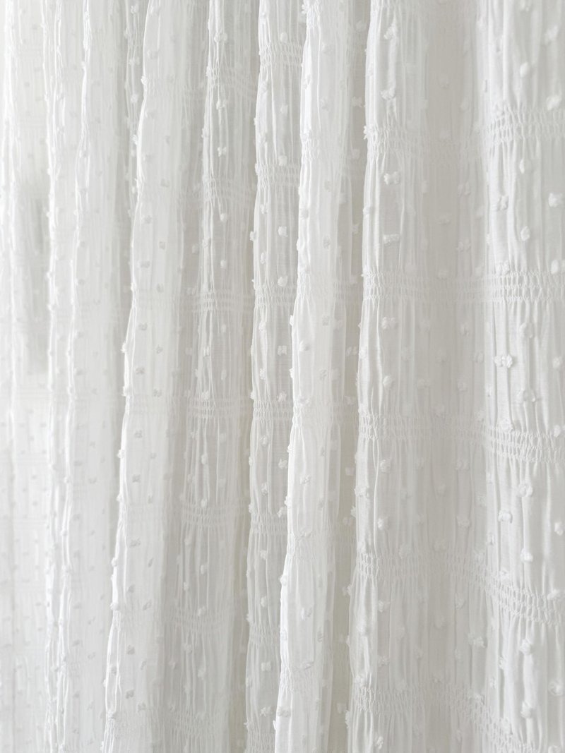 PomPom White Curtain (size, customizable) - 壁貼/牆壁裝飾 - 其他人造纖維 白色