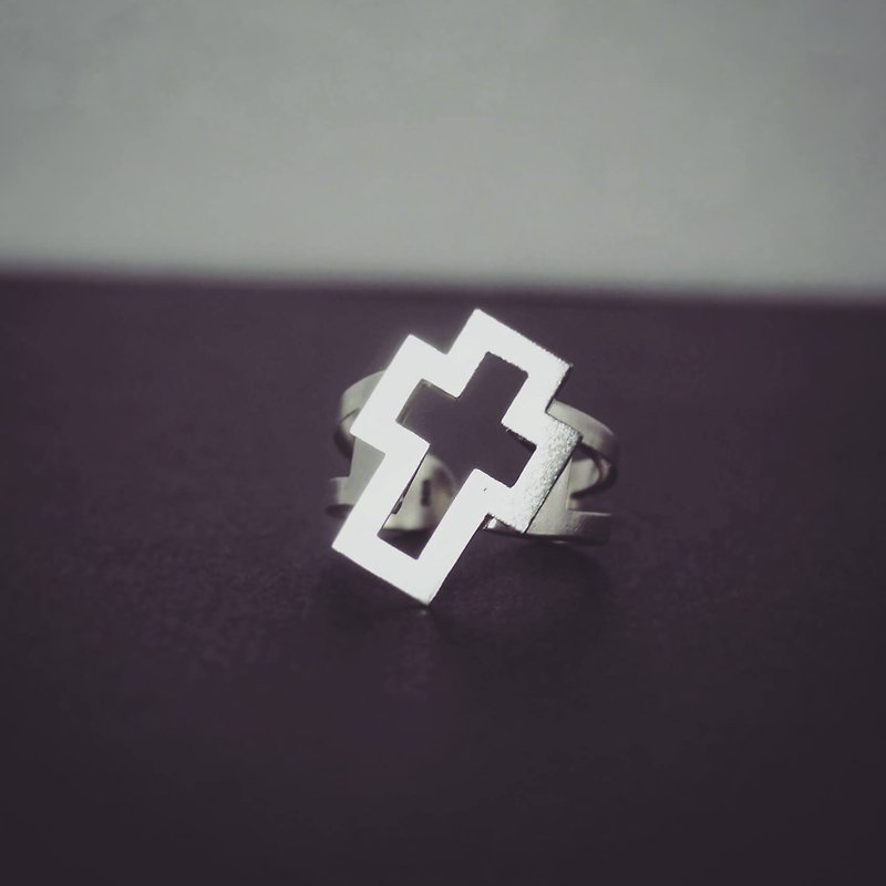 極簡 寬版十字戒指 Concise Cross ring - 戒指 - 其他金屬 銀色