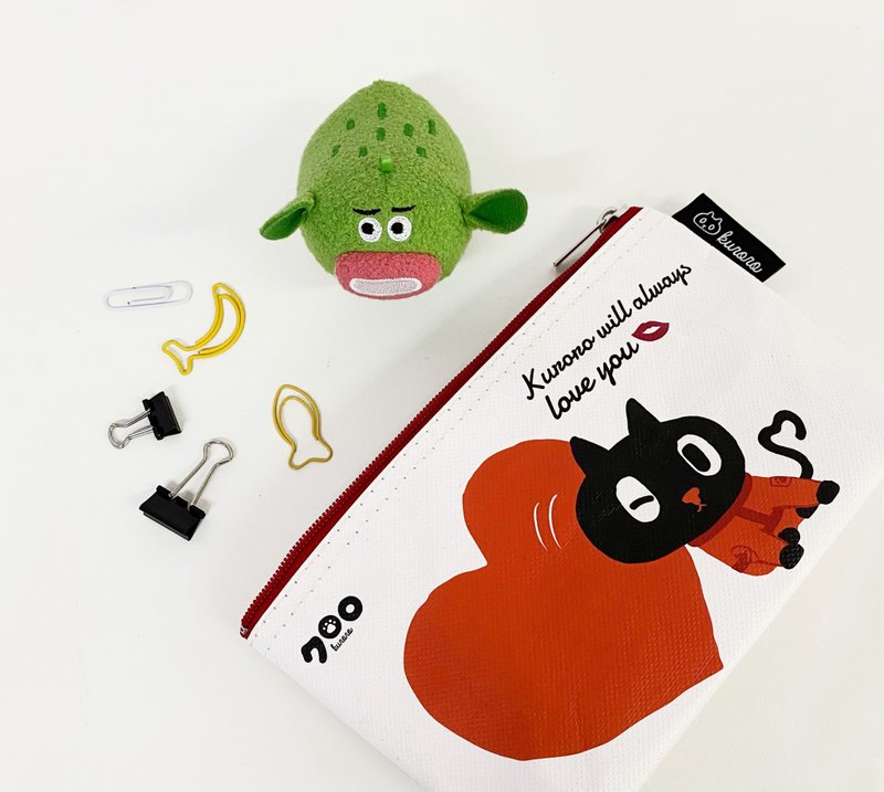 Sunny Bag x Kuroro化妝包-愛心時尚款 - 化妝包/收納袋 - 其他材質 紅色