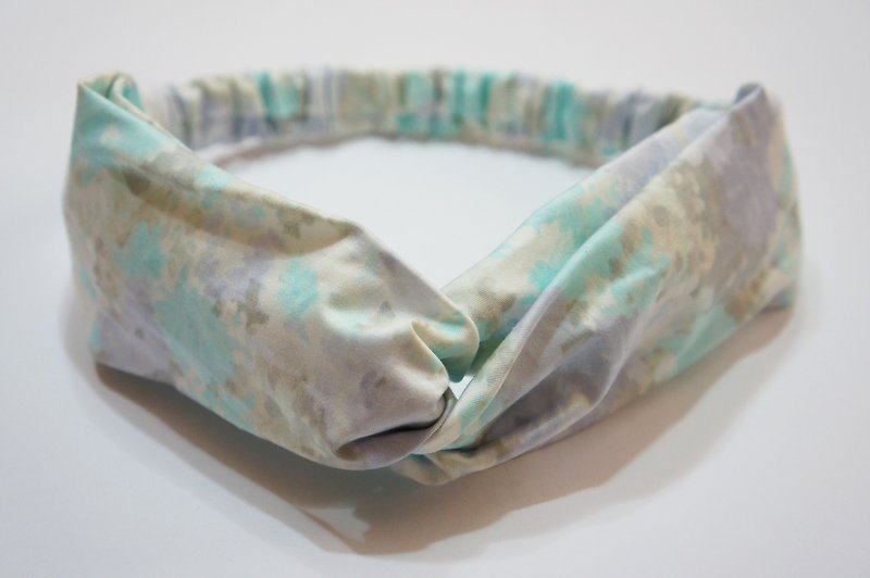 Matte texture floral cloth / handmade elastic headband - Hair Accessories - Cotton & Hemp White