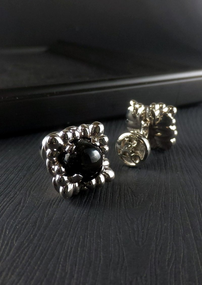 The Dome in Square - Gold Plated Silver 925 Cuff Links - Black Star Diopside - กระดุมข้อมือ - เครื่องเพชรพลอย สีดำ