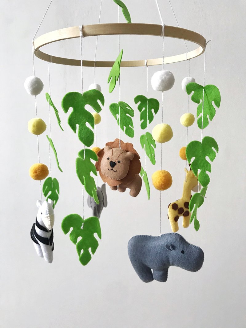 Baby mobile safari animals, Crib mobile, Cot mobile, Felt nursery decor - ของเล่นเด็ก - วัสดุอีโค สีเขียว