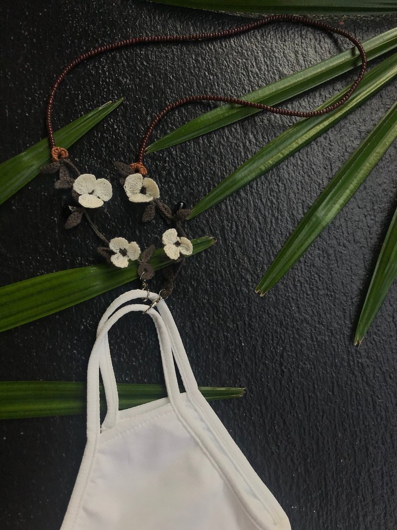 口罩鍊、眼鏡鍊兩用 LittleBean crochet WHITE&CLAY - 口罩/口罩收納套 - 貴金屬 白色