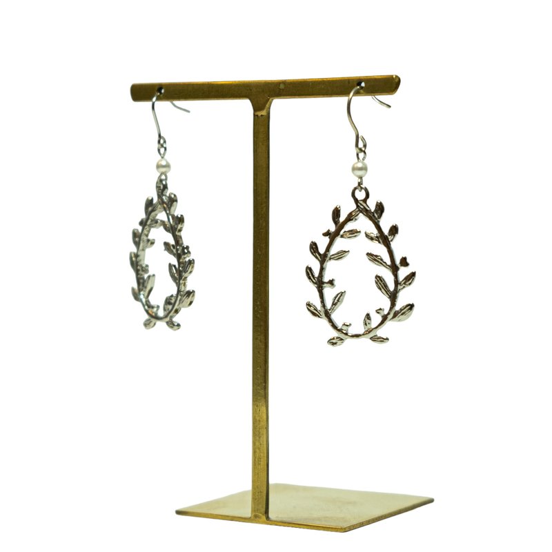Silver branch pearl earrings - 耳環/耳夾/耳骨夾 - 其他金屬 銀色