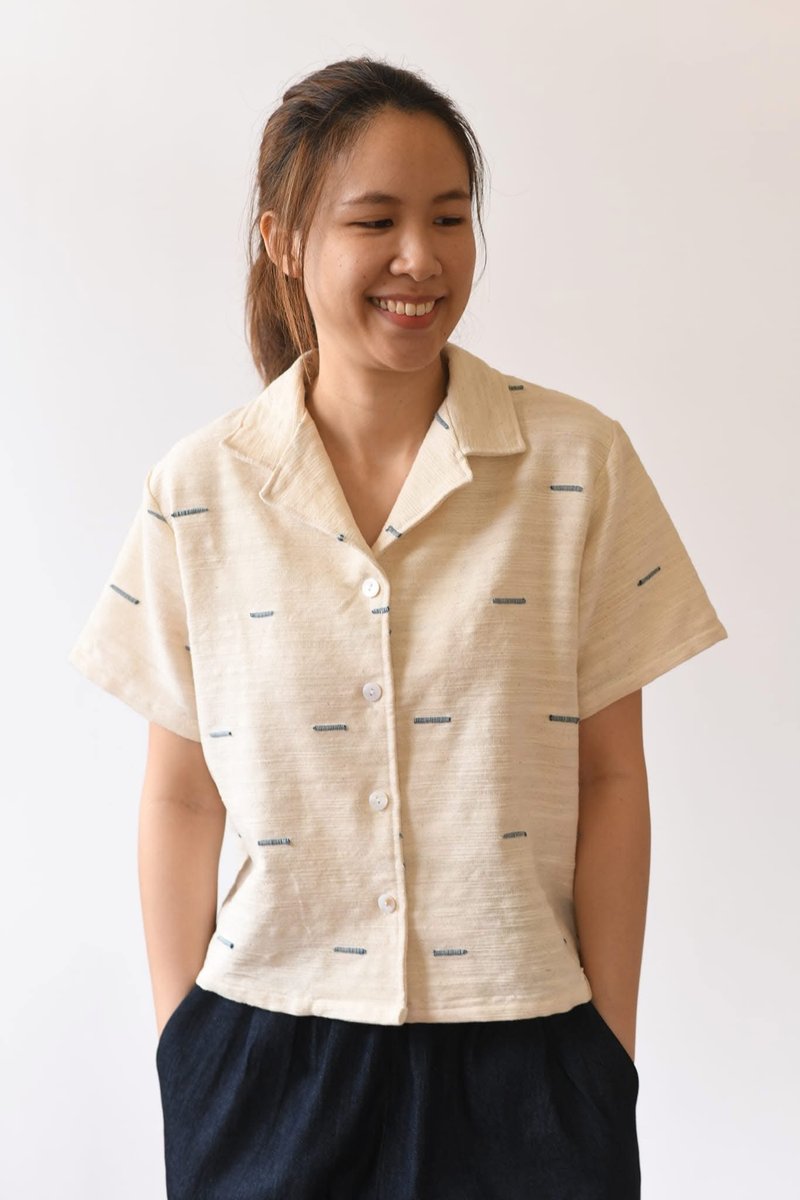 Cotton handwoven shirts - 女上衣/長袖上衣 - 棉．麻 
