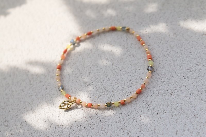 Agate brass bracelet 0405 - small bird - สร้อยข้อมือ - วัสดุอื่นๆ สีส้ม